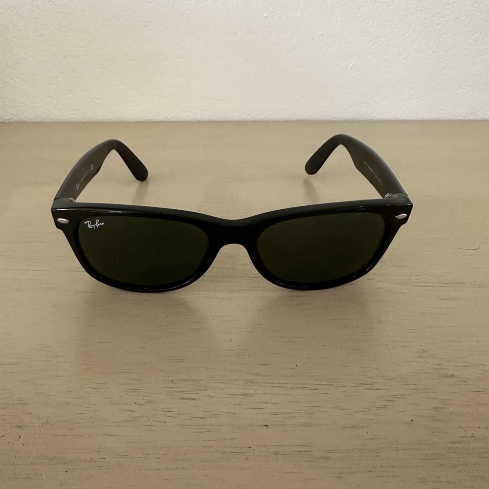 Men’s Black Ray Bans